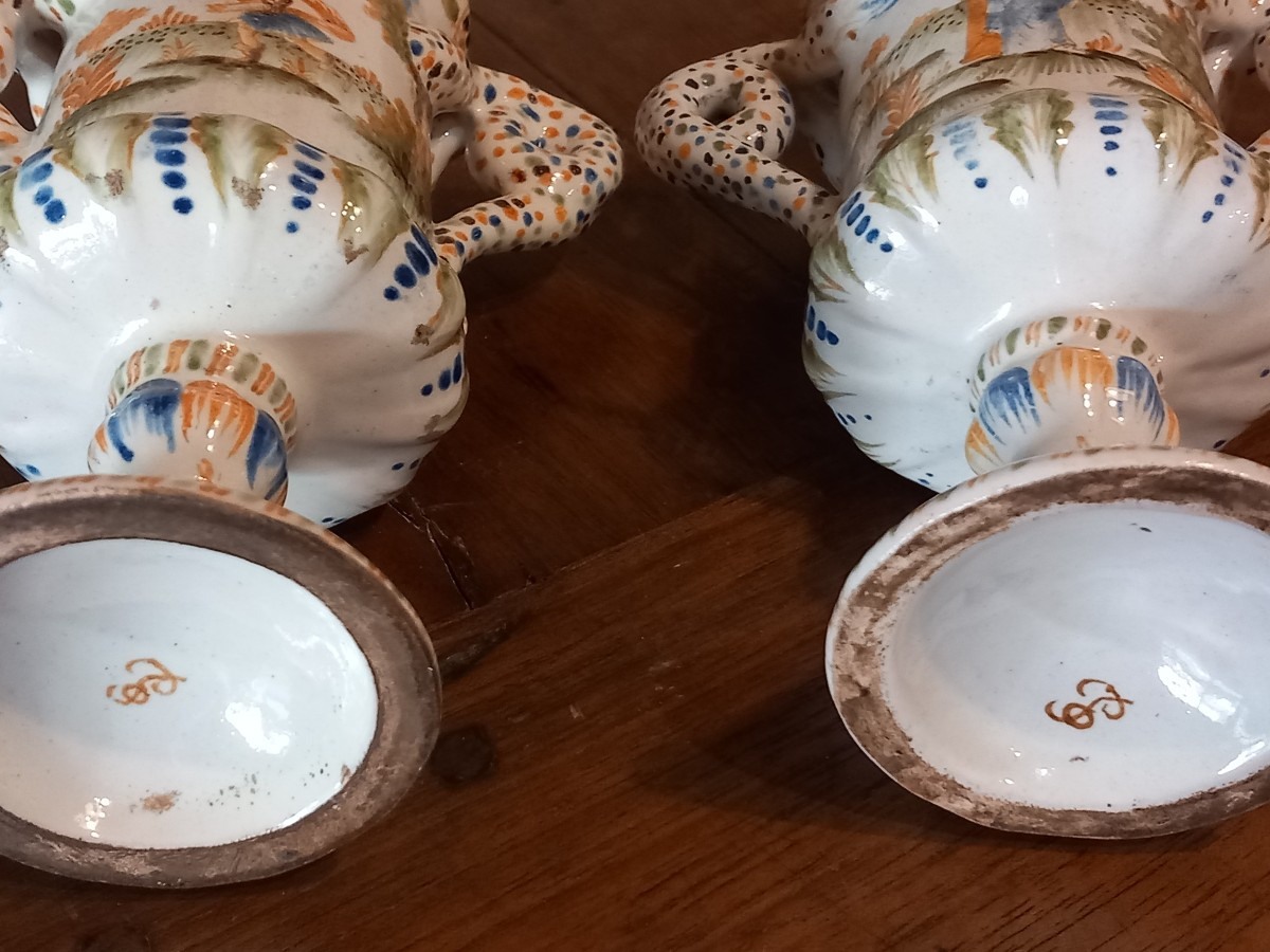 Pair Of Small Ointment Pots, 18th Century Moustiers Earthenware, Signed Pelloquin.-photo-8