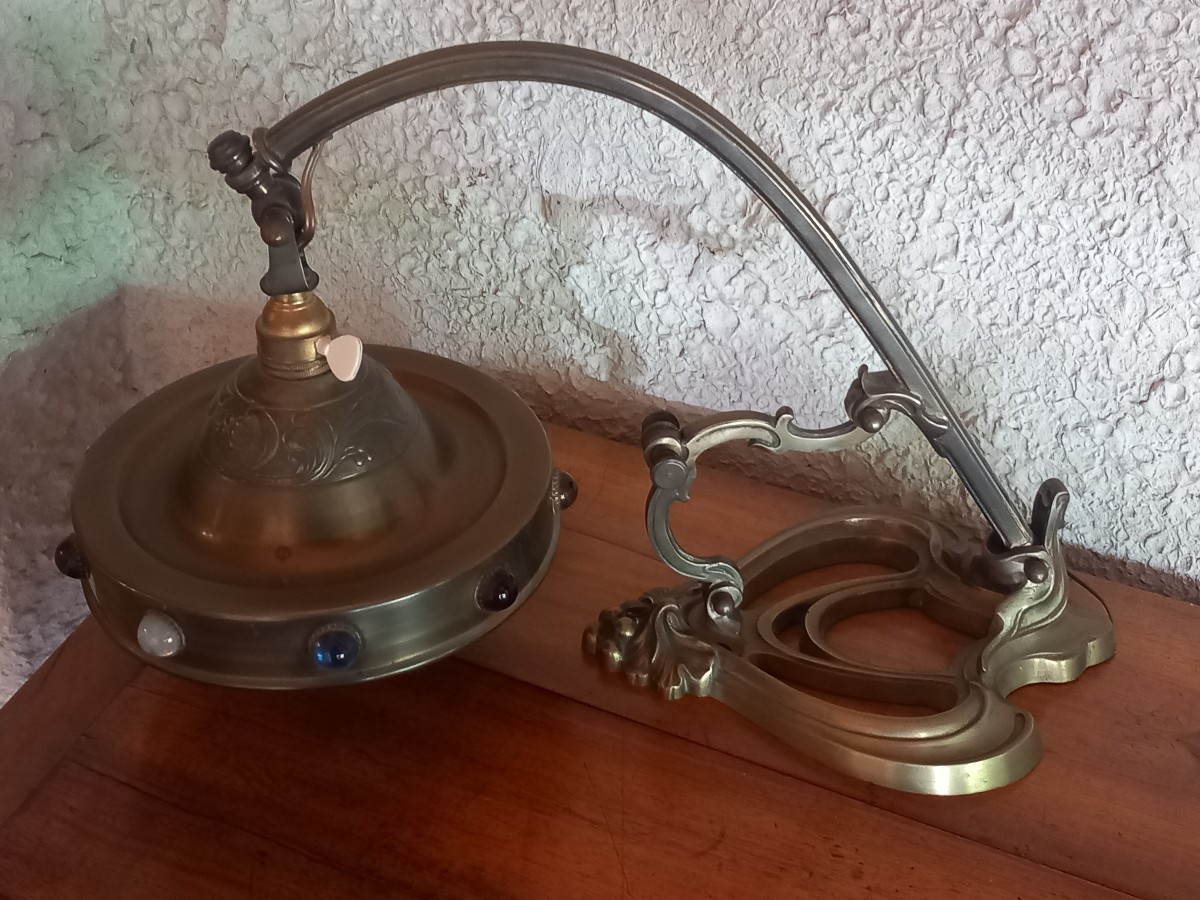 Lampe de bureau Art Nouveau, en bronze et cabochons.-photo-4