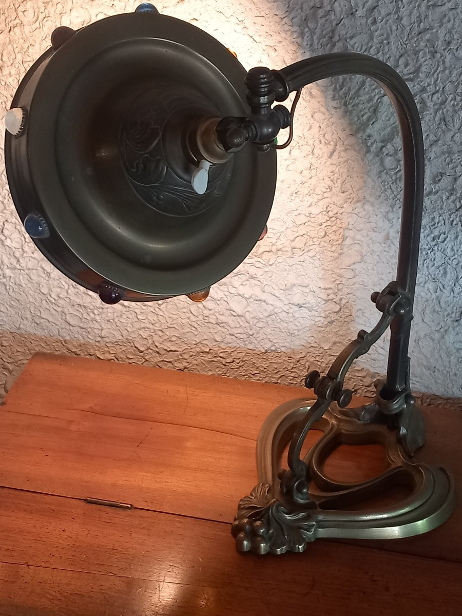 Lampe de bureau Art Nouveau, en bronze et cabochons.-photo-4