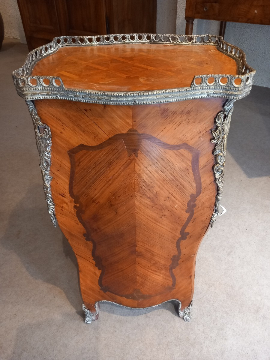 19th Century 'sheath' Shaped Chiffonier.-photo-3