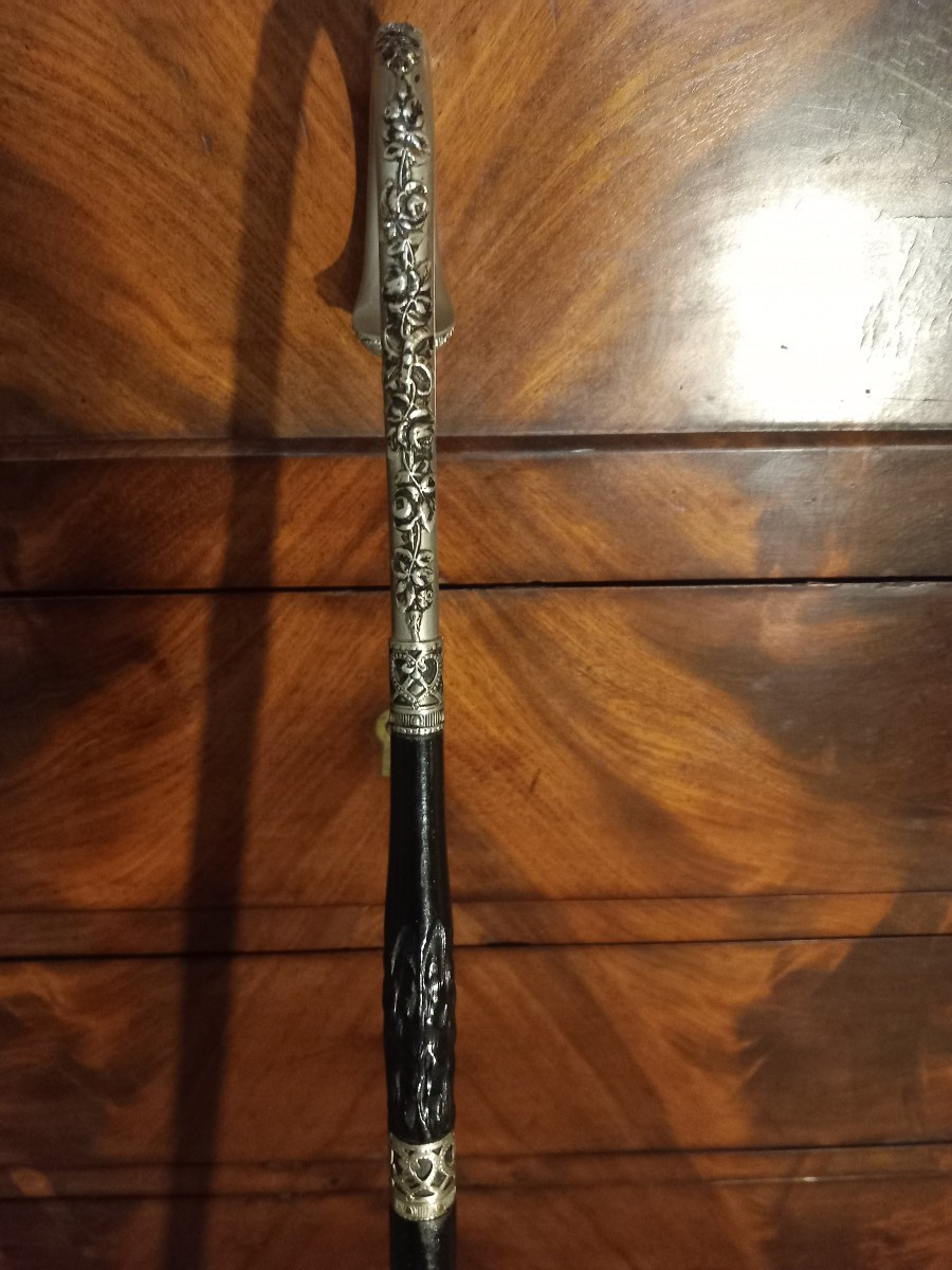 Elégante canne '1900' en ébène, argent et topaze.-photo-4