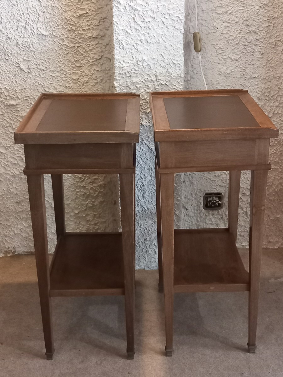 Paire de petites tables Louis XVI, en noyer. Epoque fin 19ème.-photo-3