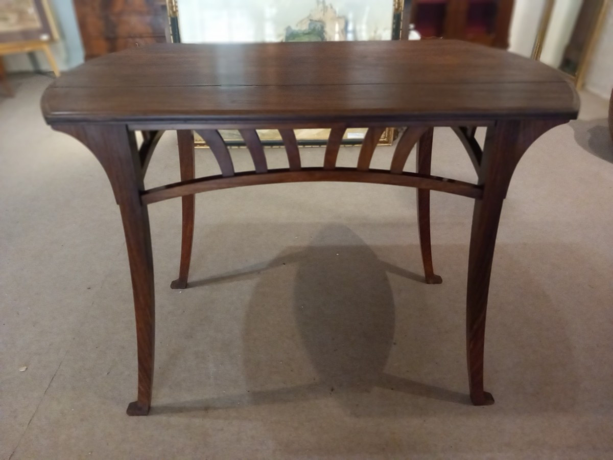 Table de milieu Art Nouveau, Gustave Serrurier- Bovy, en acajou.
