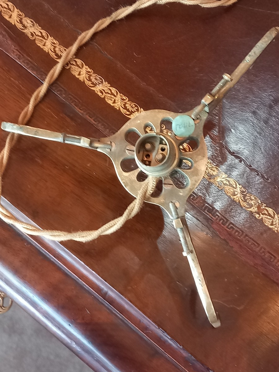 Lamp Of Table.-photo-8