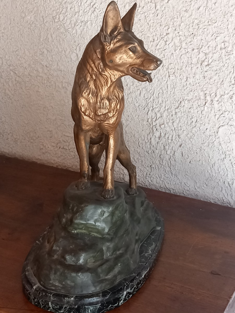 "Le loup à l'arrêt " régule signé "L. CARVIN".-photo-2