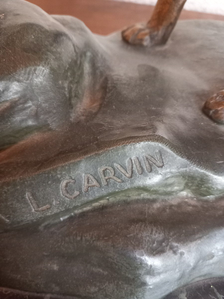 "Le loup à l'arrêt " régule signé "L. CARVIN".-photo-1