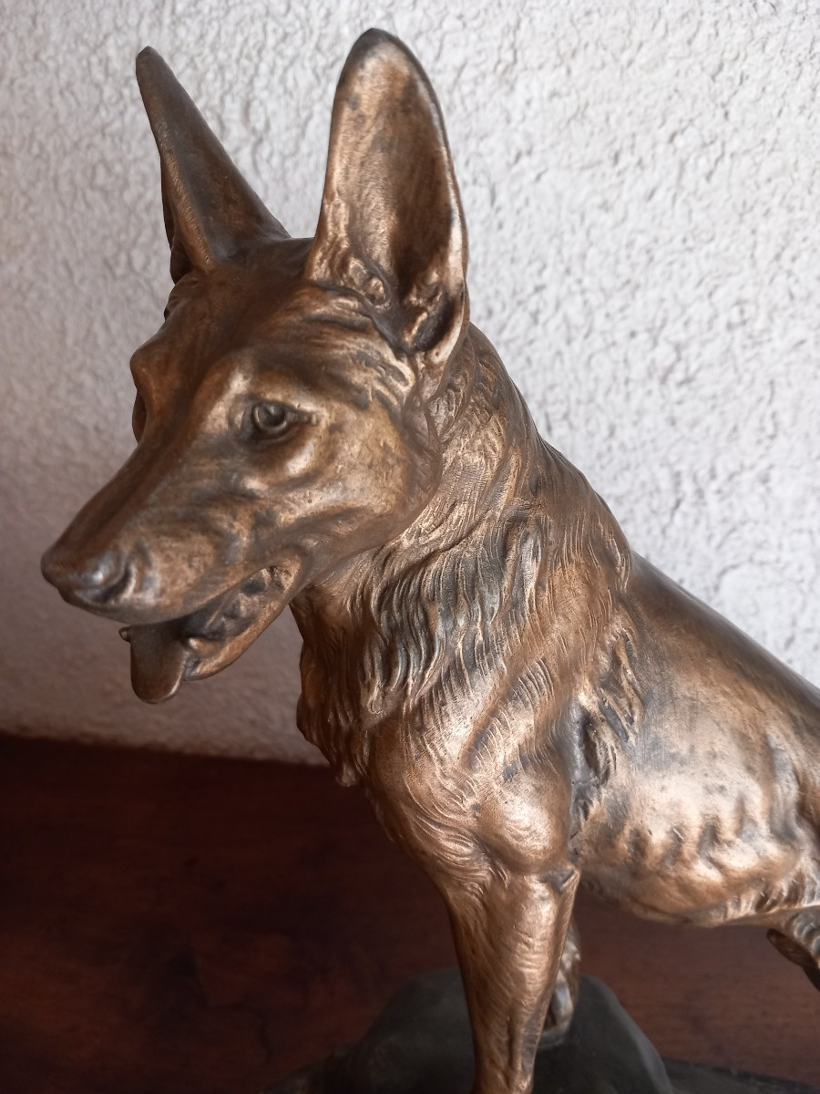 "Le loup à l'arrêt " régule signé "L. CARVIN".-photo-5