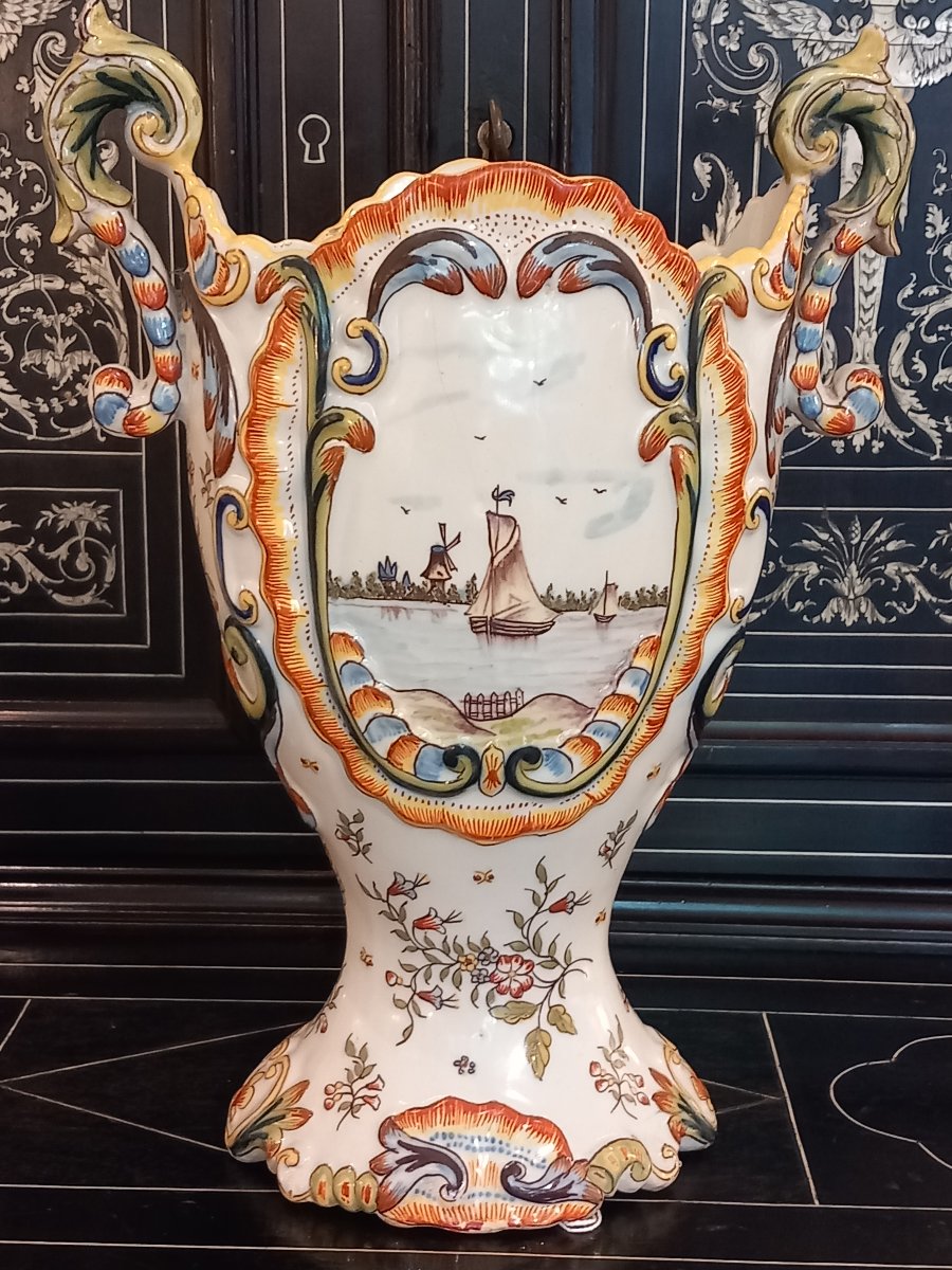 Vase en faïence de Desvres(62), signé "F.F", pour Fourmaintraux Frères. 