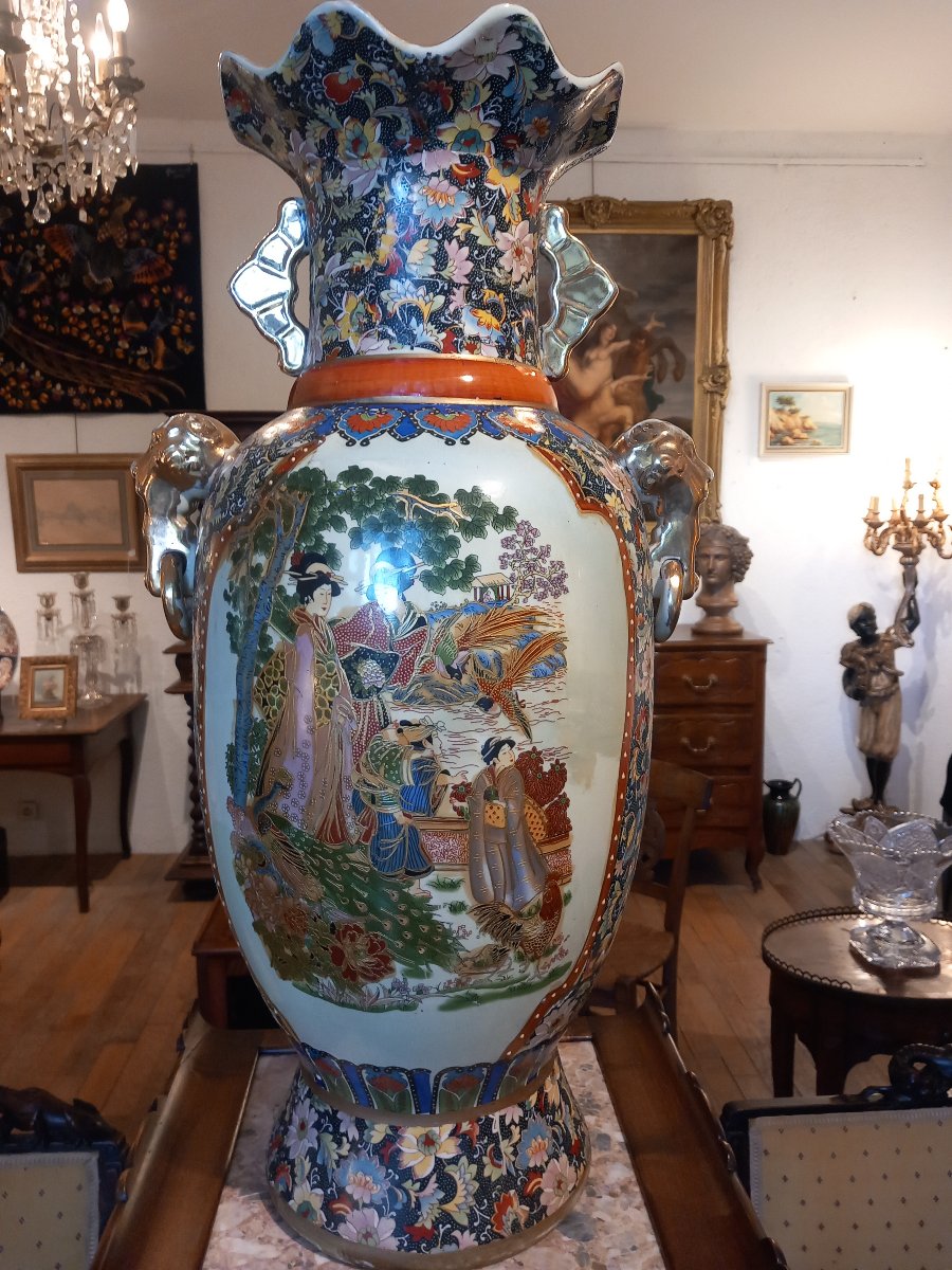 Grand vase en porcelaine Satsuma, Japon fin 19ème.