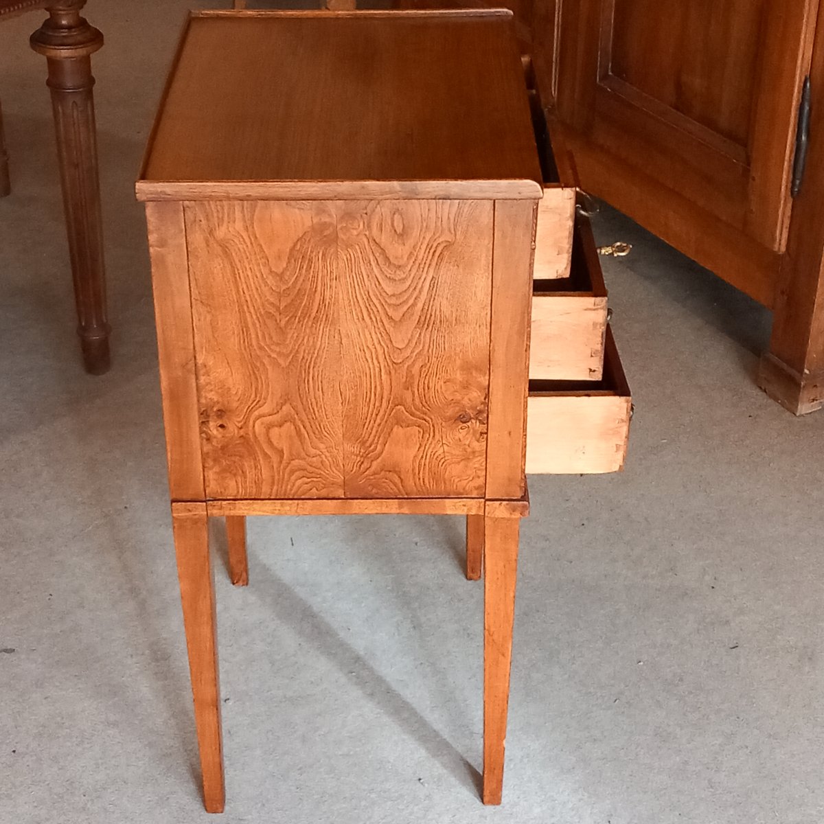 Chiffonnier Directoire, d'époque fin 19ème, en frêne  et loupe. -photo-4