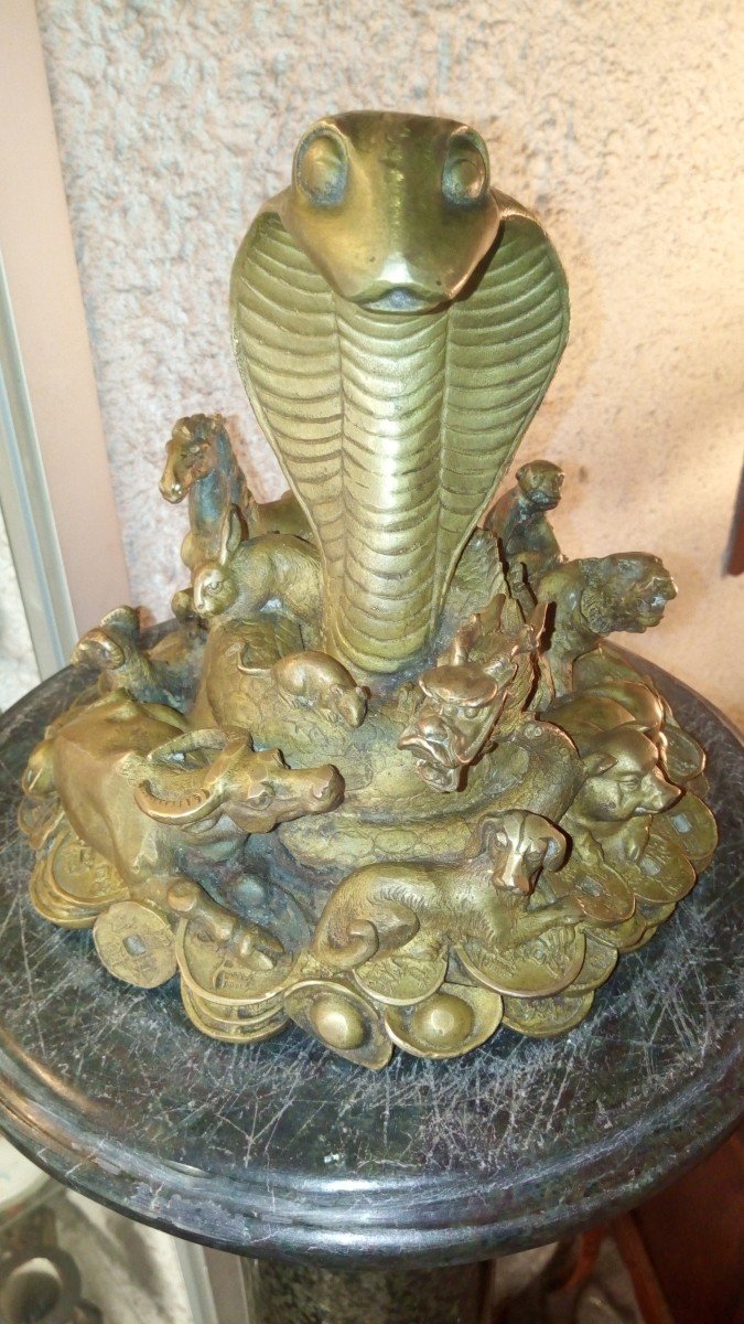 Le cobra et sa cour, bronze, Chine.