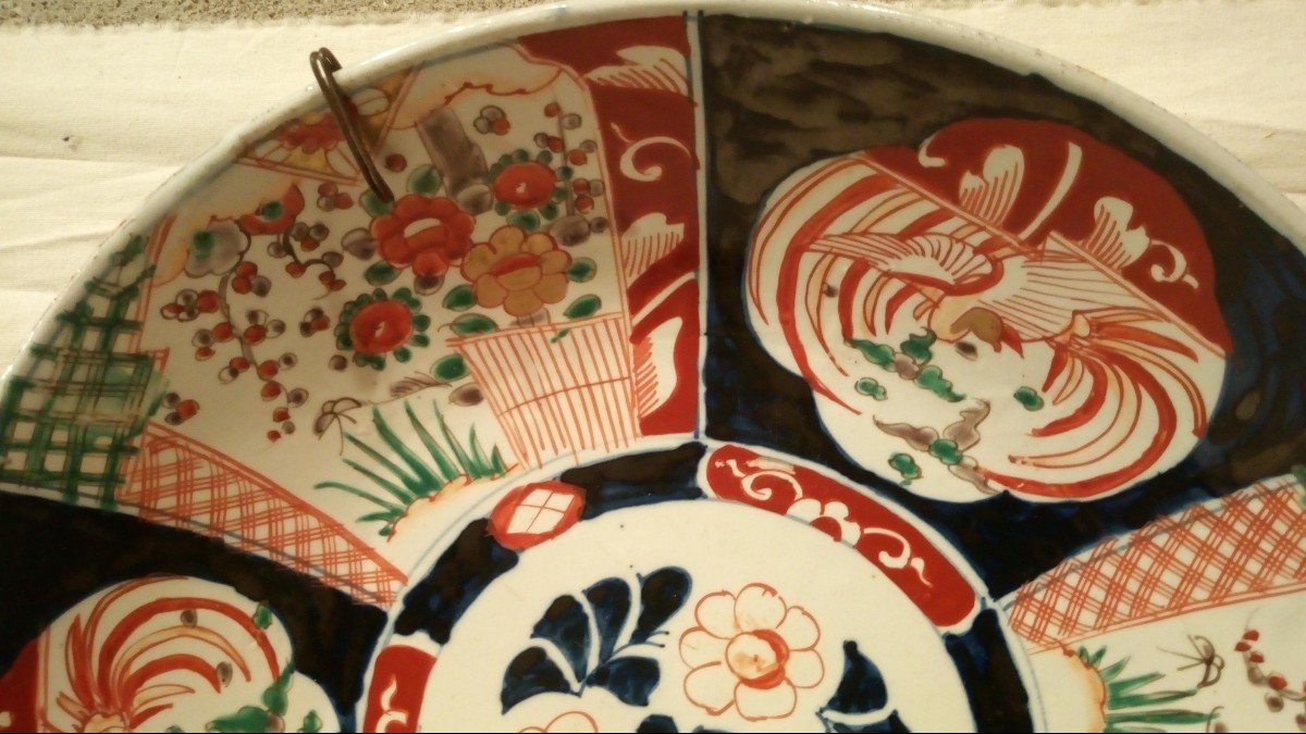 Grand plat rond, porcelaine d'Imari.-photo-4