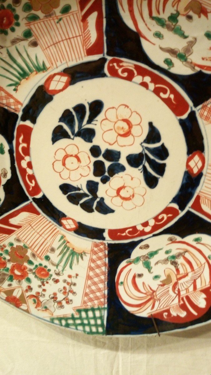 Grand plat rond, porcelaine d'Imari.-photo-7