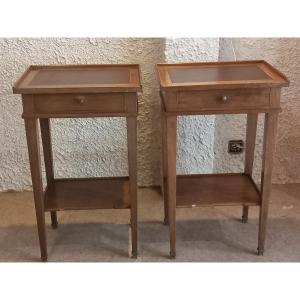 Paire de petites tables Louis XVI, en noyer. Epoque fin 19ème.