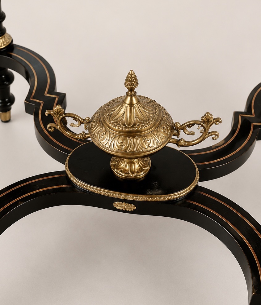 Napoleon III-style Coffee Table With Marquetry And Gilded Bronze Accents-photo-7