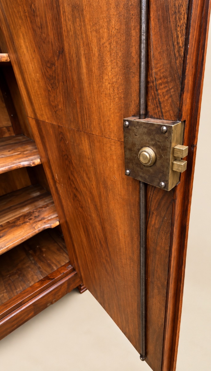 Armoire Louis-Philippe en ronce et loupe de noyer-photo-4