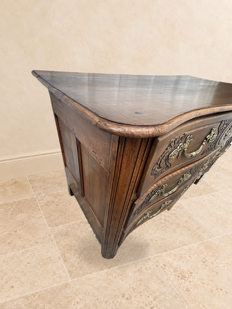 Commode Louis XV en noyer massif, époque XVIIIᵉ siècle-photo-5