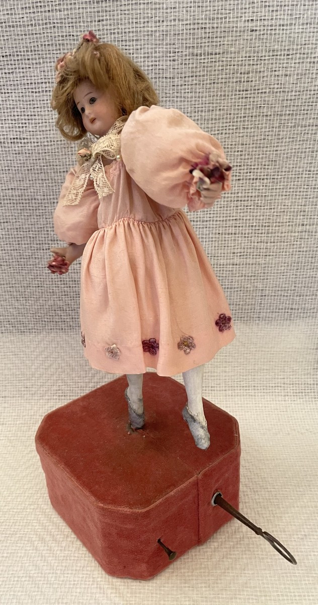 Automaton Dancing Doll-photo-2