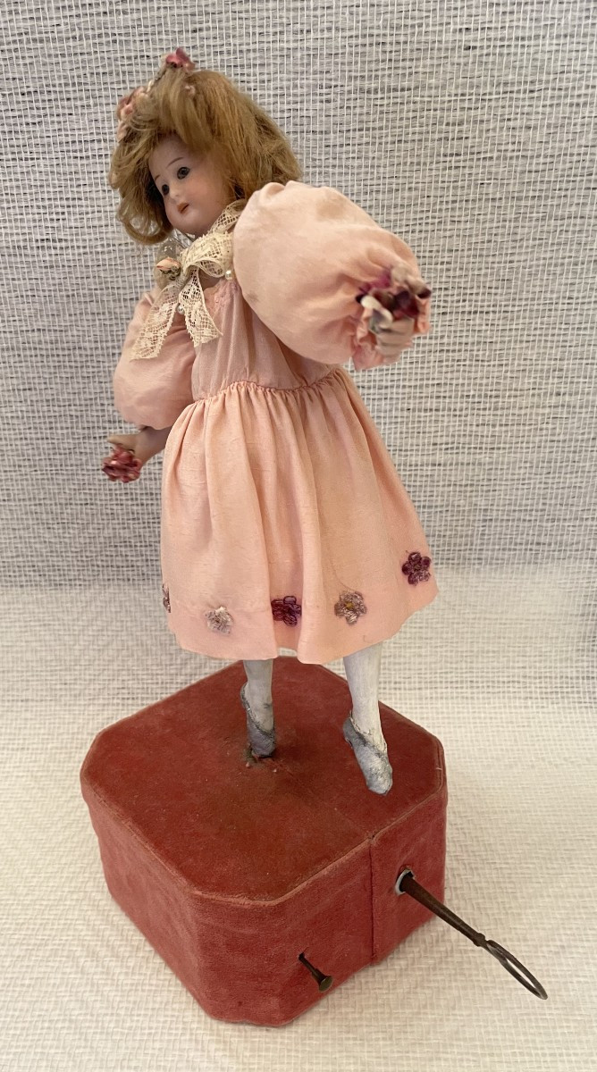 Automaton Dancing Doll-photo-3