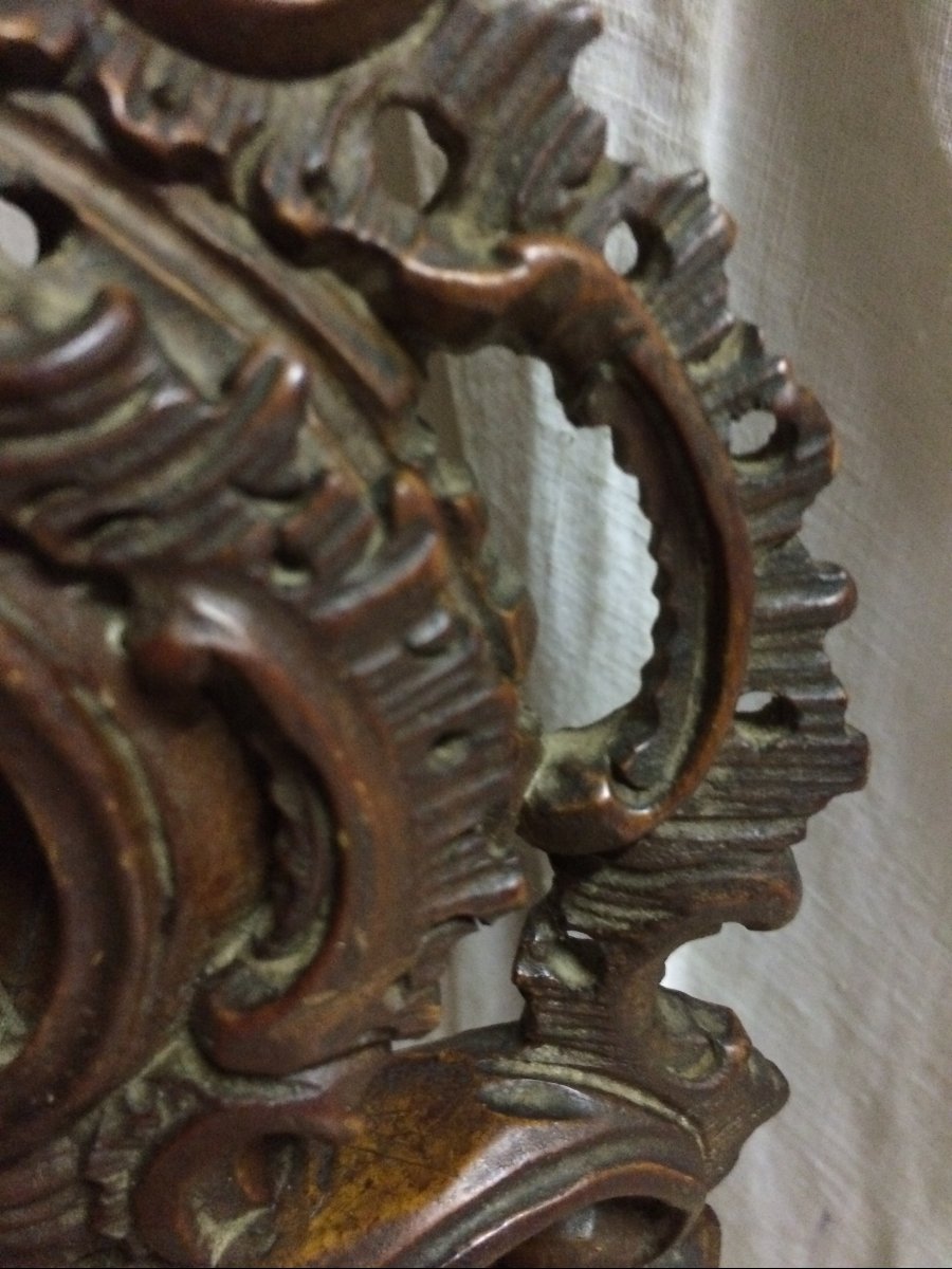 Wooden Watch Stand.-photo-1