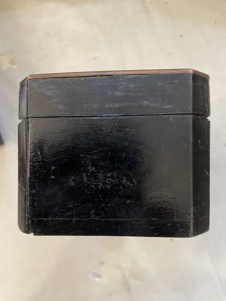 Glove Compartment-photo-4