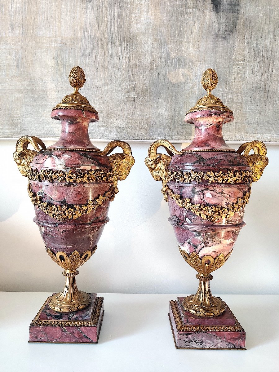 Important Pair Of Covered Pots In Louis XVI Style, From The 19th Century
