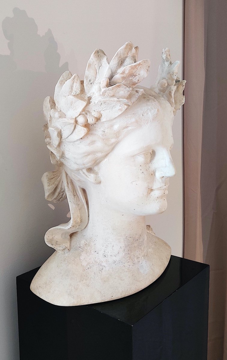 Grand buste en plâtre figurant une "Marianne" en Vestale à l'Antique , seconde moitié XIXème.-photo-3
