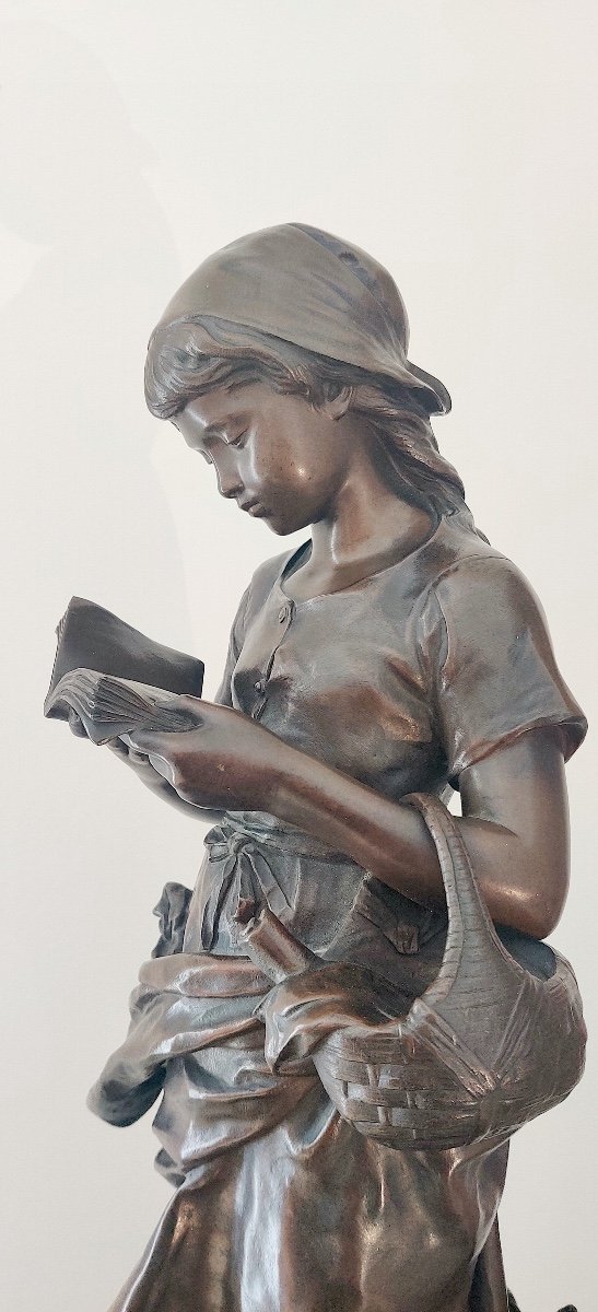 Grande sculpture en bronze " La petite liseuse " signé Mathurin Moreau , seconde moitié XIXème-photo-1
