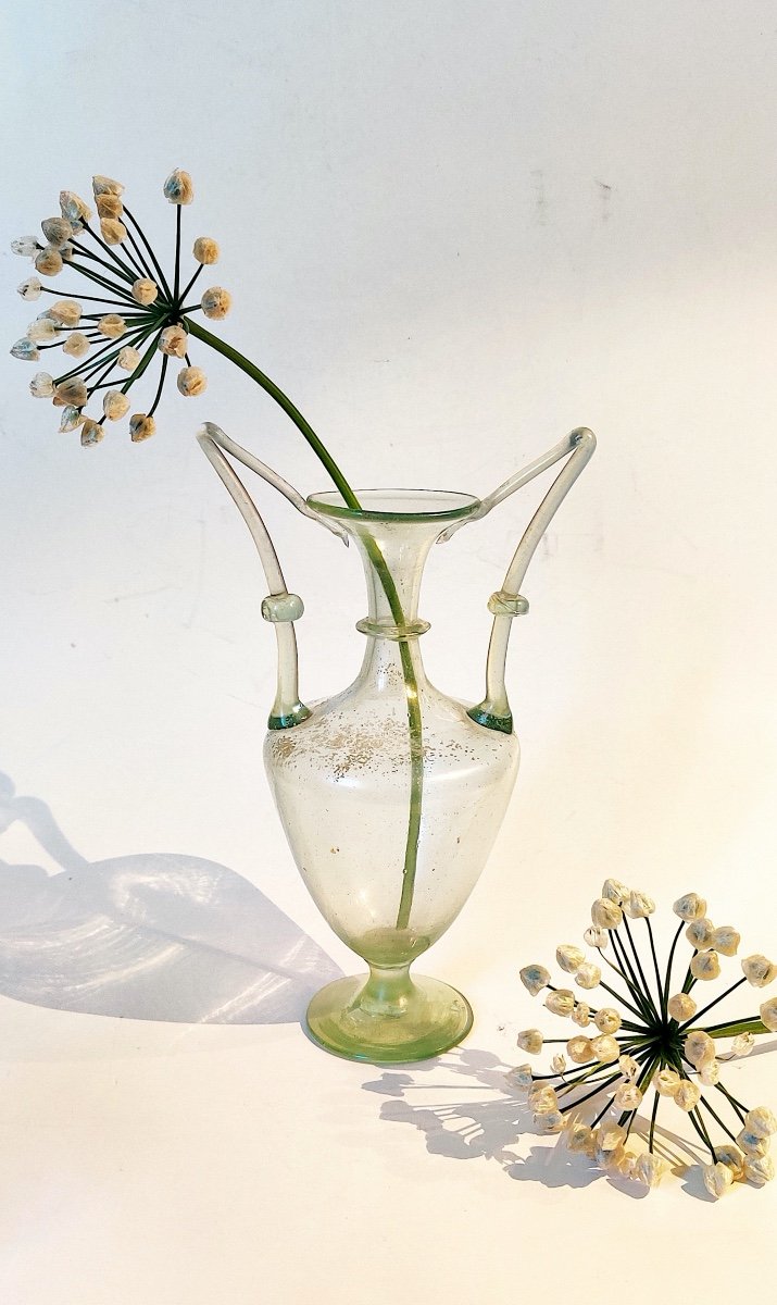 Vase d'après l'Antique en verre soufflé et filé , XIXème-photo-1