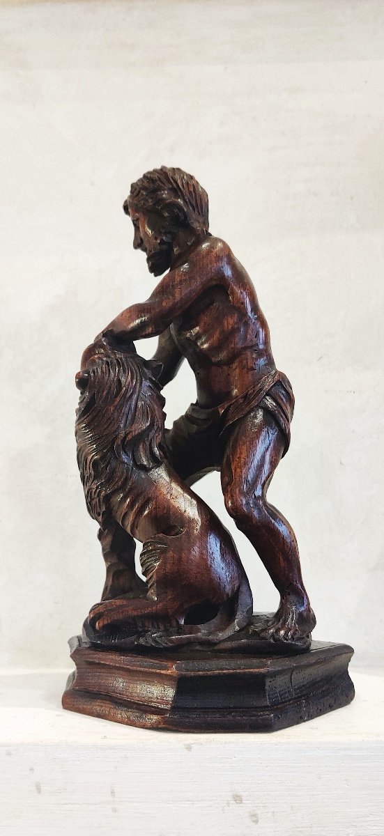 Groupe en bois sculpté " Hercule terrassant le lion de Némée"  ,d'époque  XVII/XVIIIème-photo-2