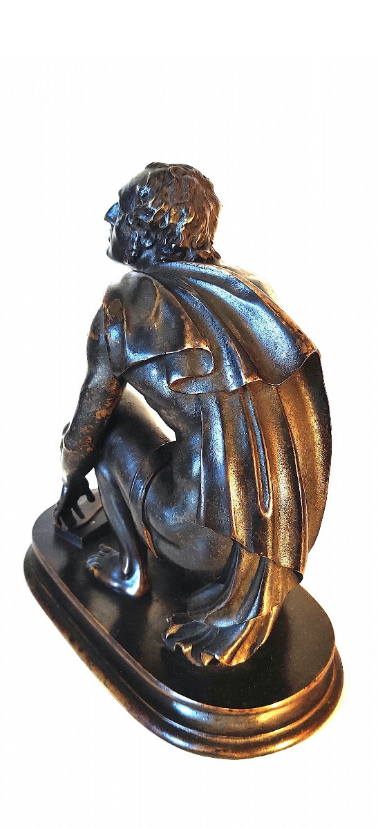 Bronze After The Antique "l'arrotino", Work Of The Grand Tour, Early 19th Century.-photo-1