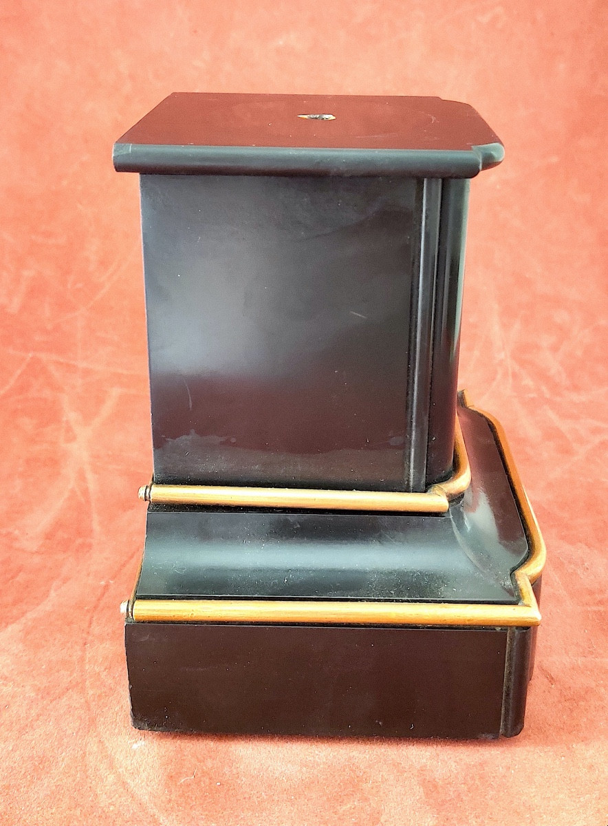 Socle / Présentoir NIII en marbre noir et bronze doré -photo-3