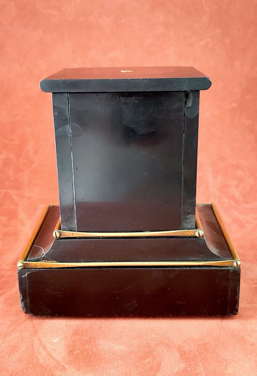 Socle / Présentoir NIII en marbre noir et bronze doré -photo-4