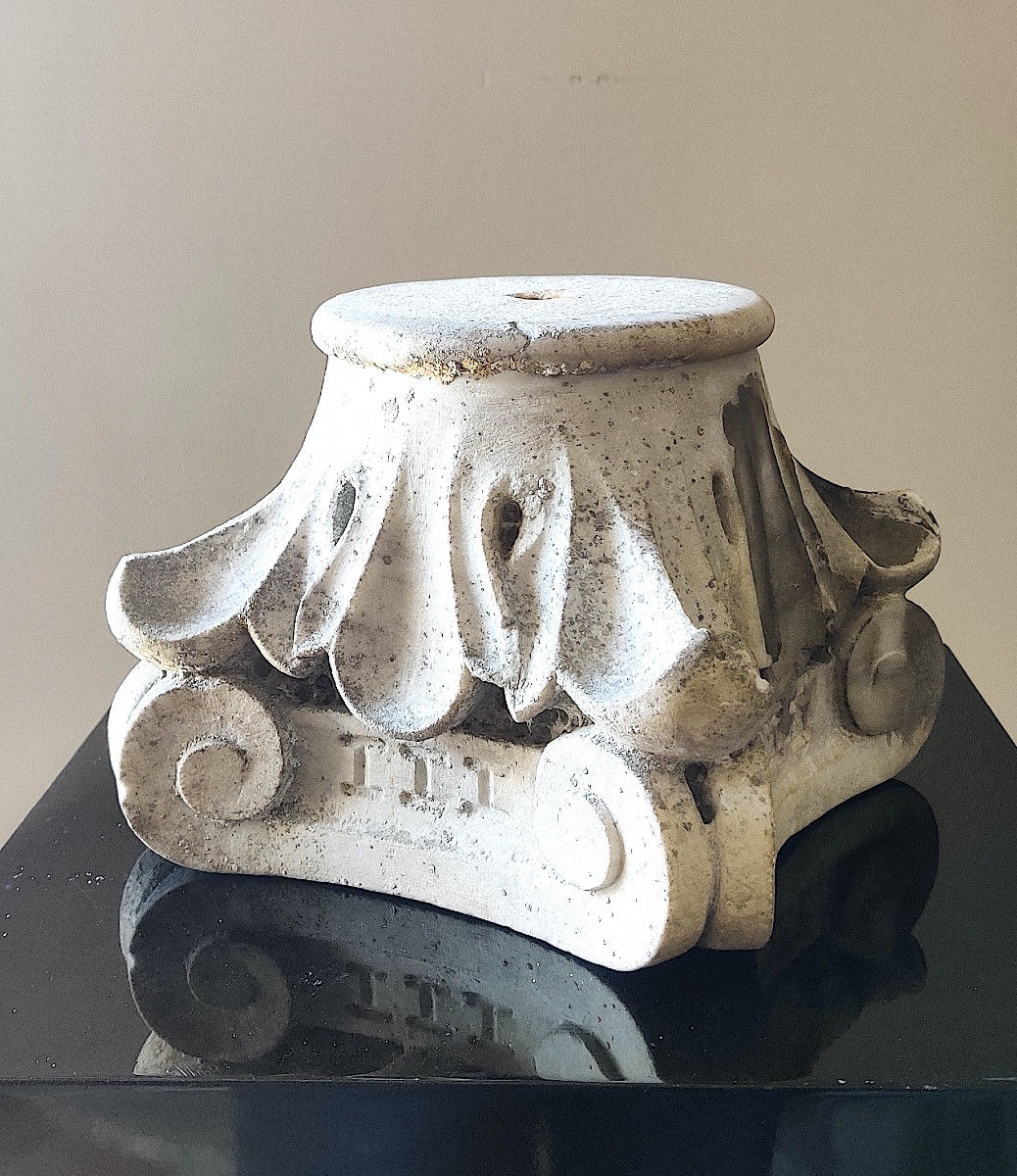 Chapiteau de style néoclassique , marbre sculpté , XIXème-photo-3