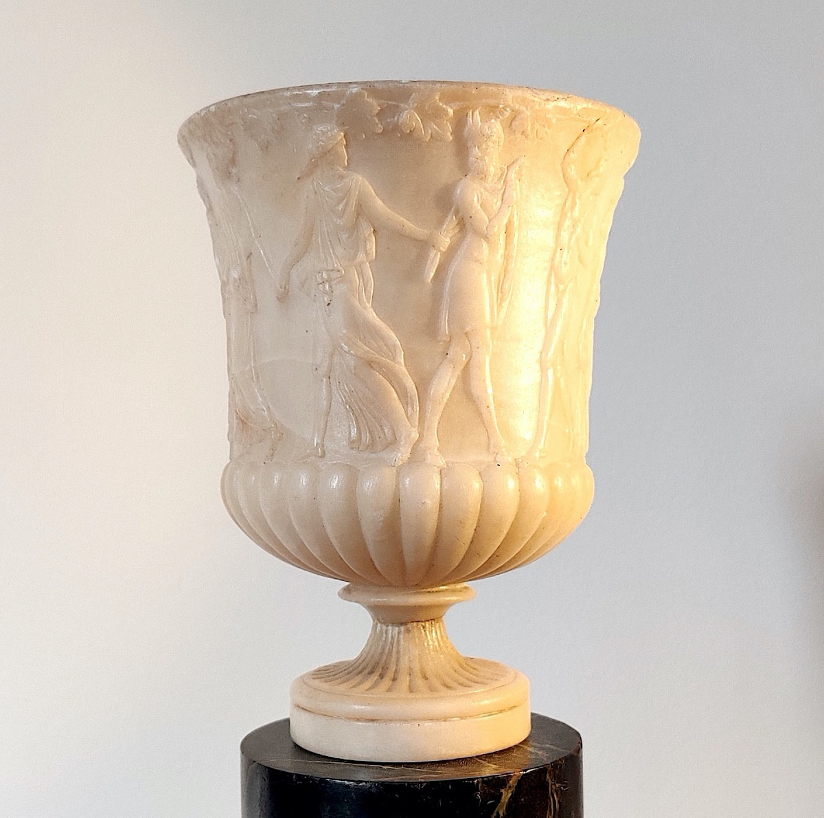 Crater Vase After The Antique "crater Of Talents", Alabaster, Grand Tour, Italy, 19th Century.-photo-1