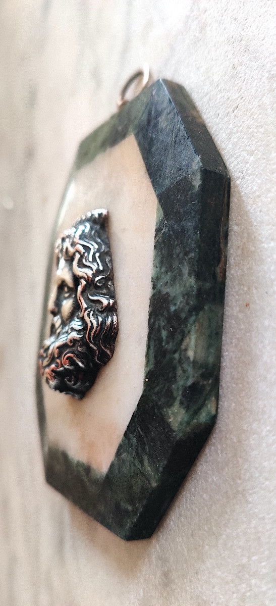 Tête du dieu antique "Sérapis" sur plaque de marbres contrastés , fin 19ème/déb 20 ème-photo-3