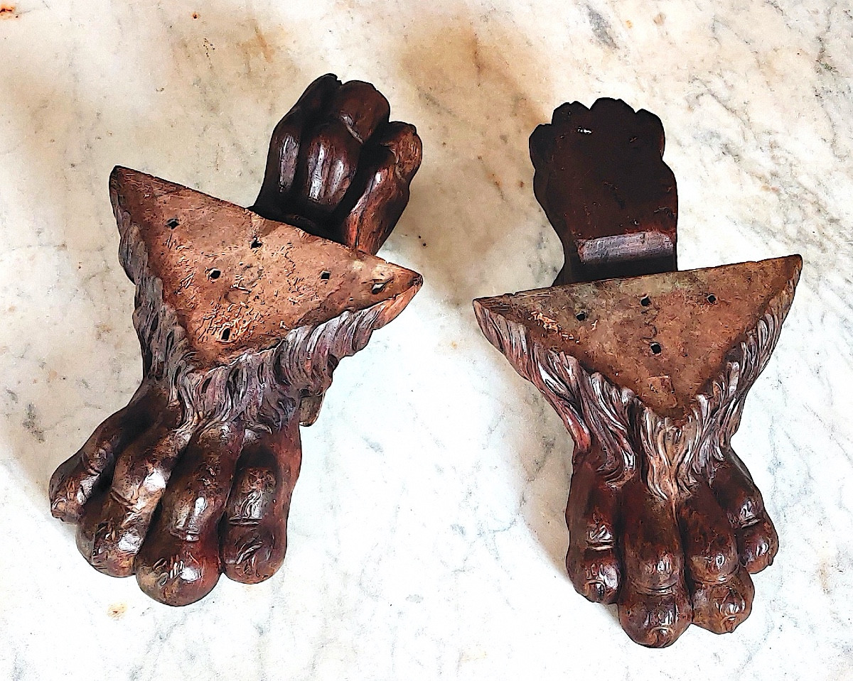 Set Of 4 Carved Wooden Lion's Paw Feet For Furniture, Italy, 17th Century.-photo-2