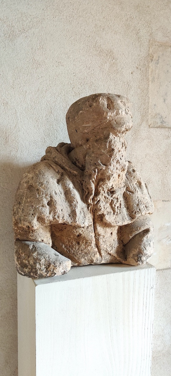 Large Fragmentary Renaissance Bust In Carved Stone, France, 16th Century.-photo-3