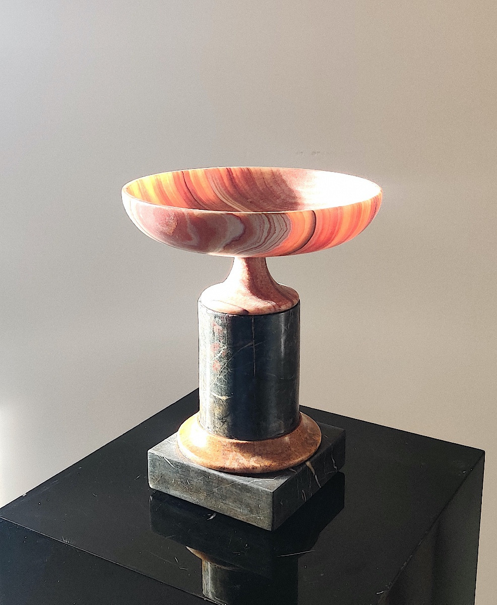 Coupe en agate rubanée sur une base colonne en marbres  contrastés, époque fin XIX /début XXème-photo-2