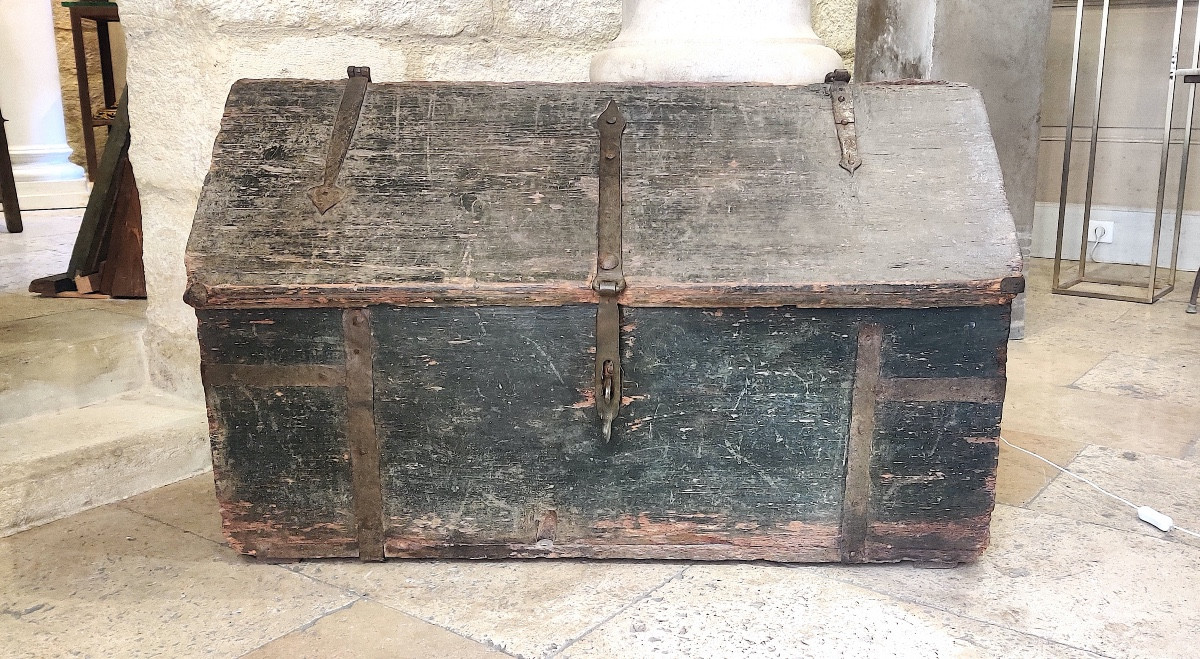 Boatman's Or Riverboatman's Chest, Painted Wood With Iron Hinges, 18th Century.