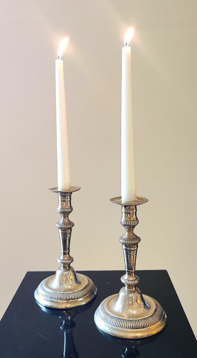 Pair Of Lxiv Candlesticks Engraved With A Bérain-style Decoration, France, Early 18th Century-photo-2