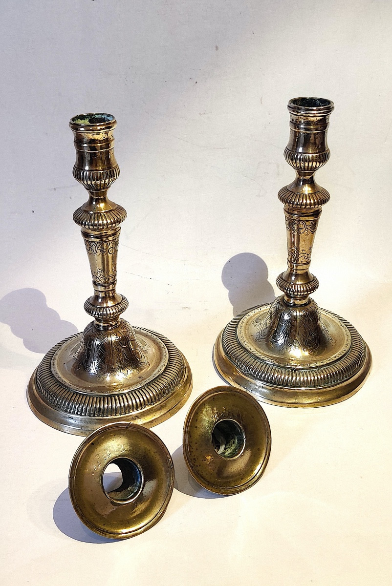 Pair Of Lxiv Candlesticks Engraved With A Bérain-style Decoration, France, Early 18th Century-photo-3