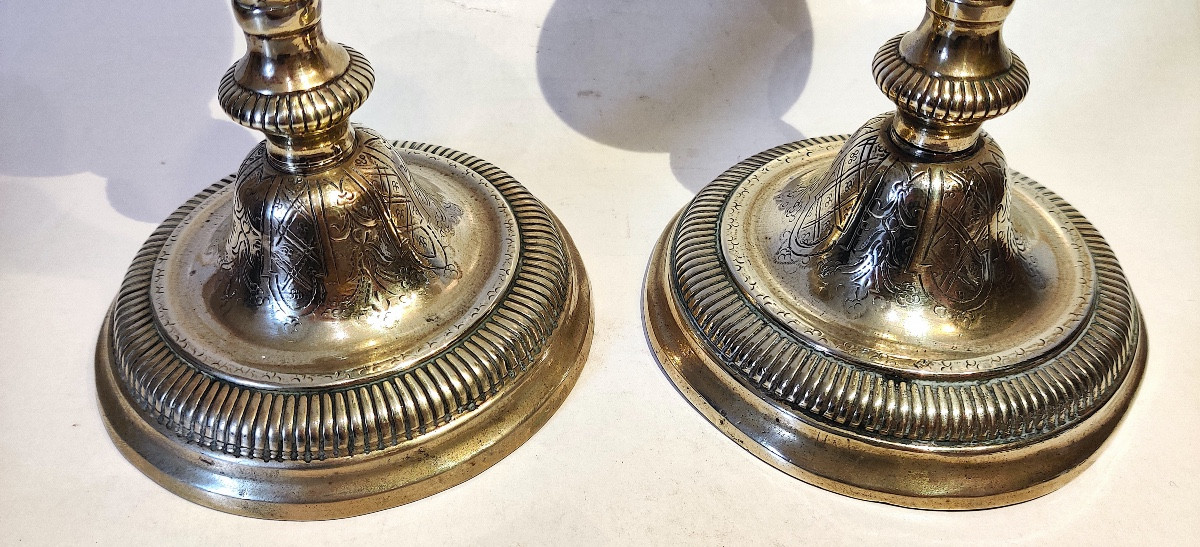 Pair Of Lxiv Candlesticks Engraved With A Bérain-style Decoration, France, Early 18th Century-photo-3
