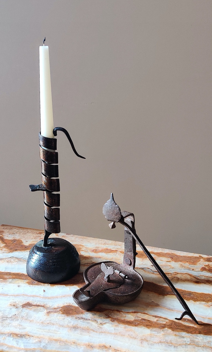 Lot de 2 luminaires Art Populaire fer forgé  XVIII/XIXème , Rat de cave et Lampe à huile .