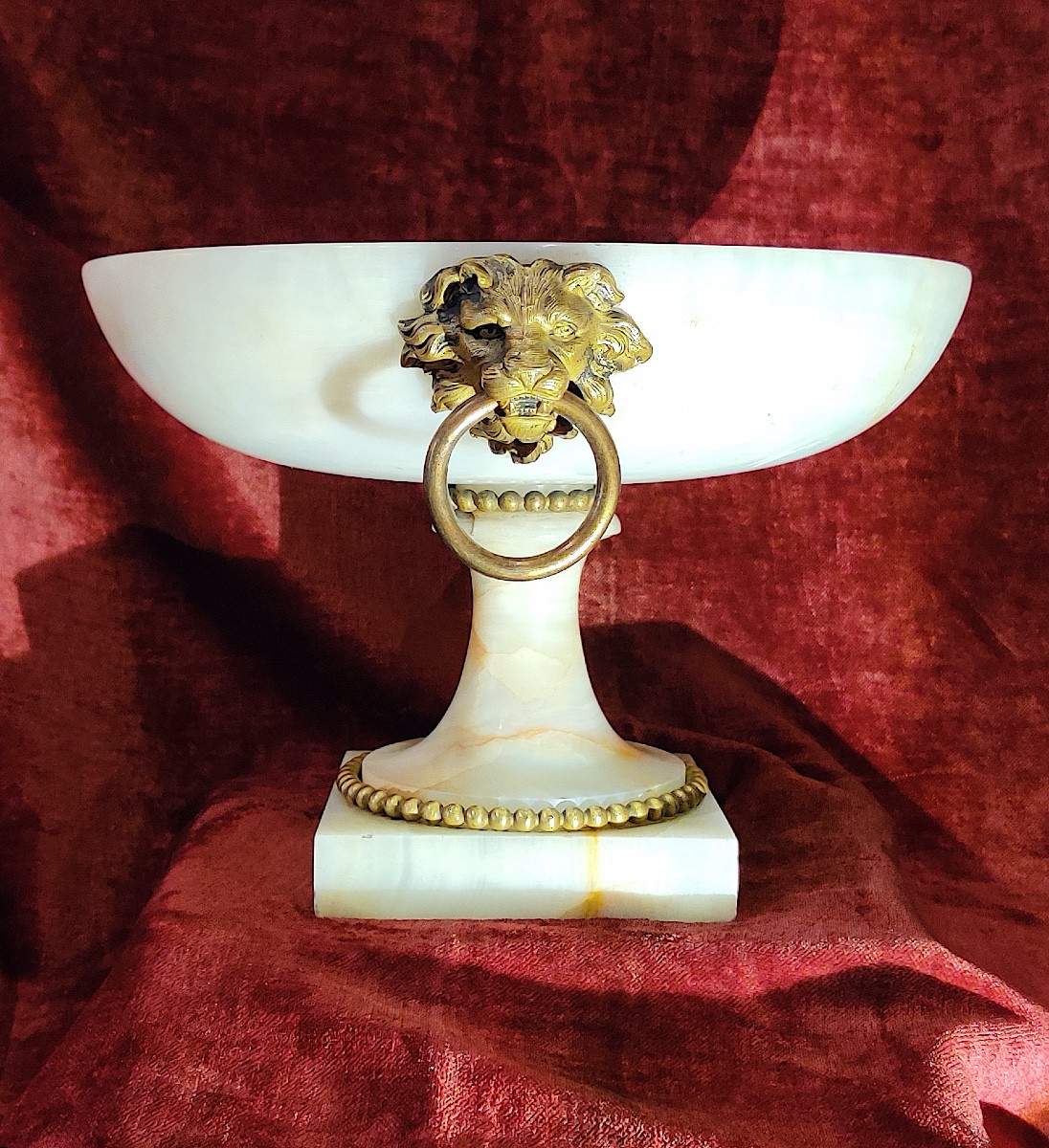 Grande coupe sur pied de style LXVI , onyx et bronze doré , France , seconde moitié du XIXème .-photo-3