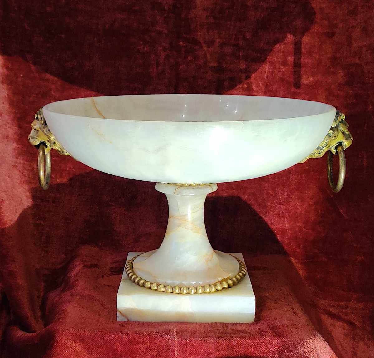 Grande coupe sur pied de style LXVI , onyx et bronze doré , France , seconde moitié du XIXème .-photo-4