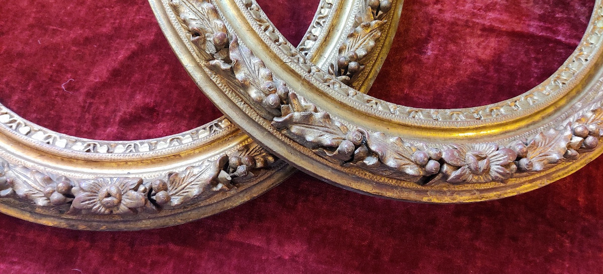 Pair Of 17th-century Giltwood Portrait Frames, Lxiii/lxiv-photo-1