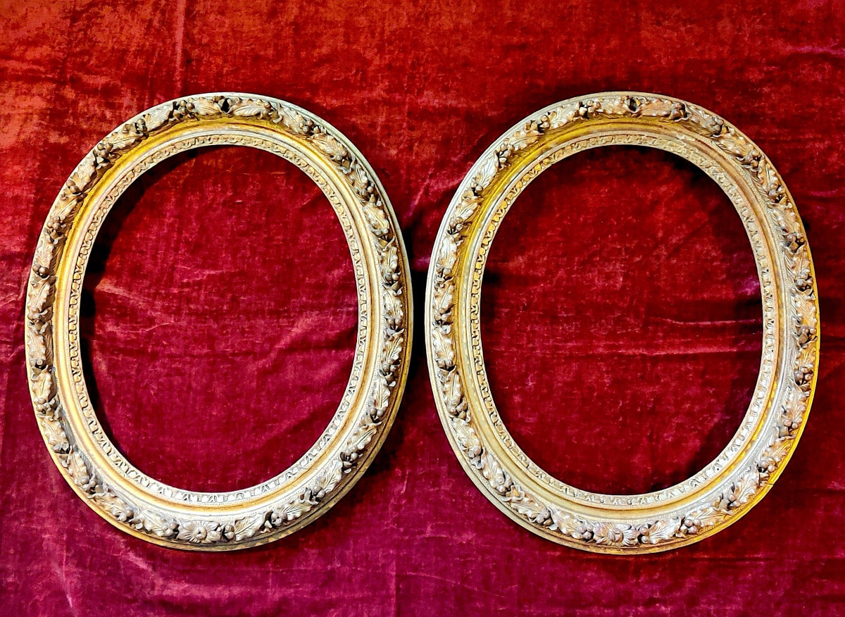 Pair Of 17th-century Giltwood Portrait Frames, Lxiii/lxiv