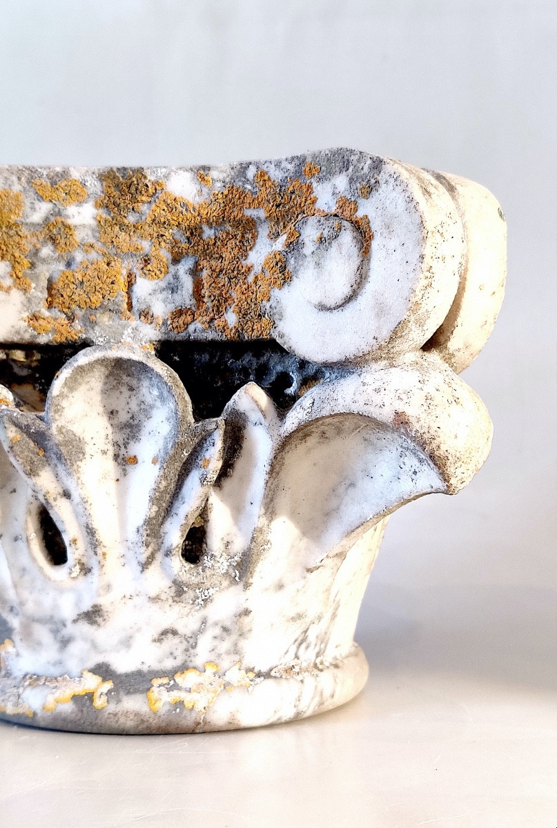 Chapiteau d'ordre corinthien en marbre blanc sculpté , époque XIXème-photo-3