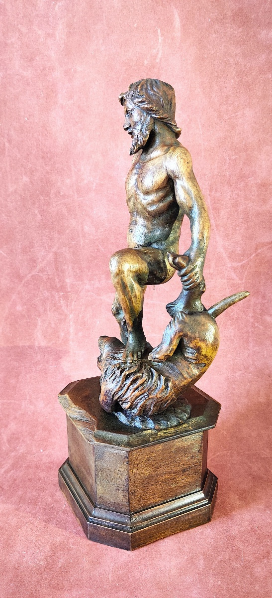 Groupe bois sculpté " Hercule terrassant le lion de Némée" , fin XVII/début XVIIIéme siècle .-photo-1